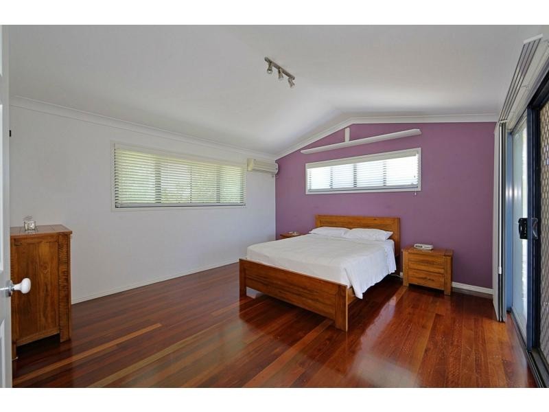 22 Neptune Street, Burnett Heads QLD 4670