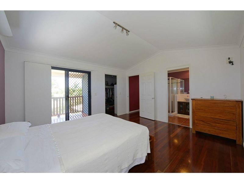 22 Neptune Street, Burnett Heads QLD 4670