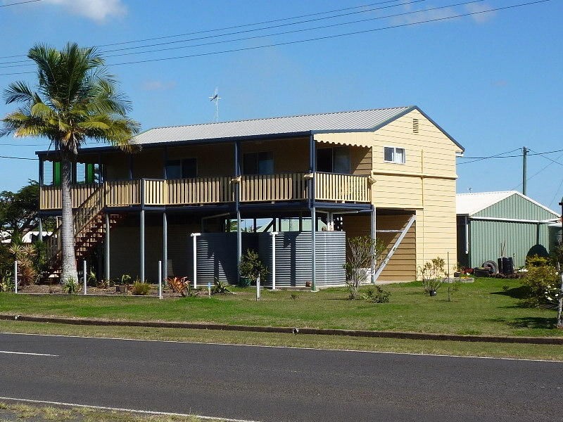 19 Burnett Heads Road, Burnett Heads QLD 4670