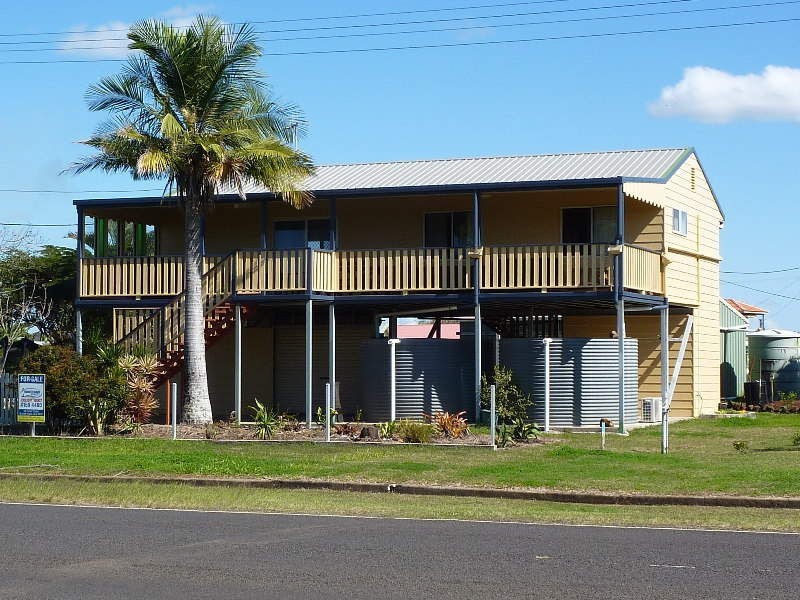 19 Burnett Heads Road, Burnett Heads QLD 4670