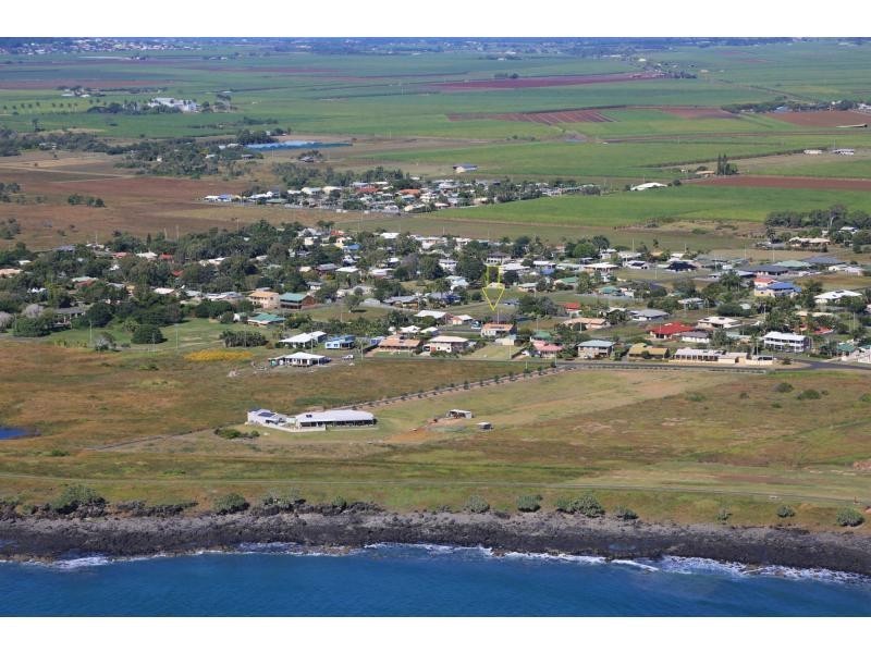 60 Gibsons Road, Burnett Heads QLD 4670