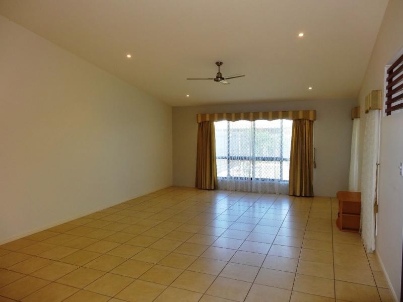 Villa 2/41 Grimwood Street, Bargara QLD 4670