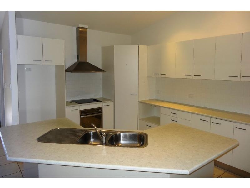 Villa 2/41 Grimwood Street, Bargara QLD 4670