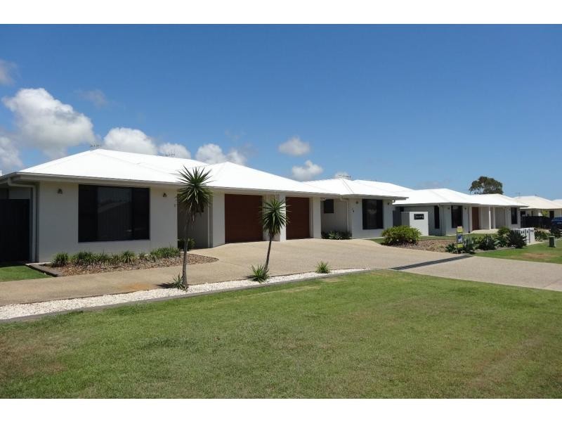 Villa 2/41 Grimwood Street, Bargara QLD 4670