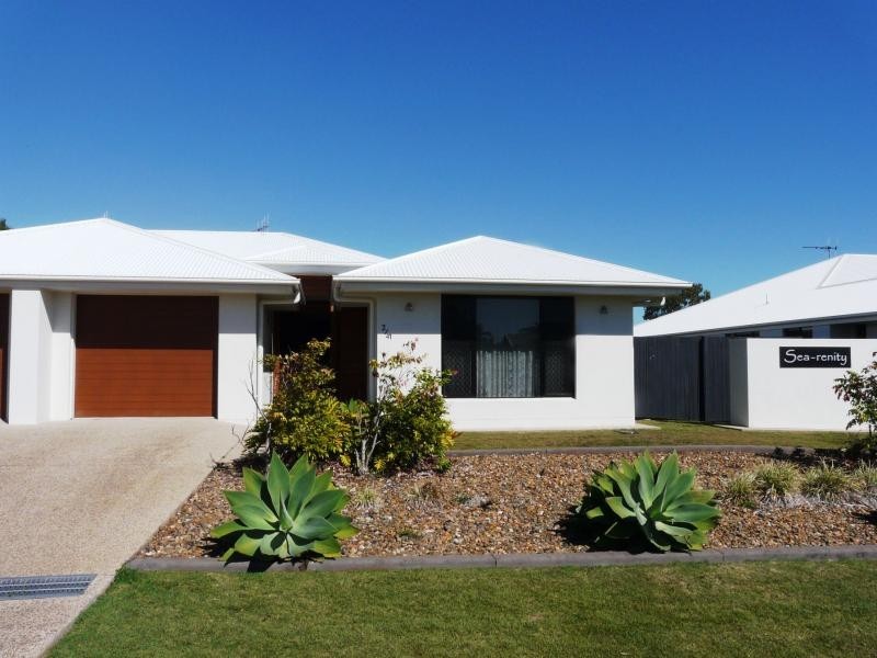 Villa 2/41 Grimwood Street, Bargara QLD 4670
