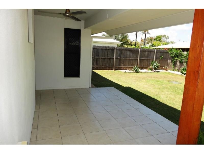 Villa 2/41 Grimwood Street, Bargara QLD 4670