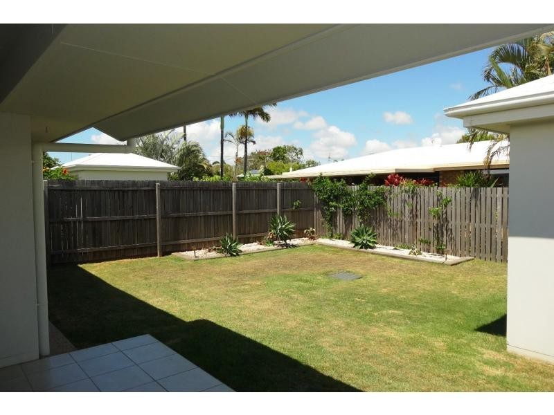 Villa 2/41 Grimwood Street, Bargara QLD 4670