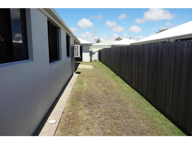 Villa 2/41 Grimwood Street, Bargara QLD 4670