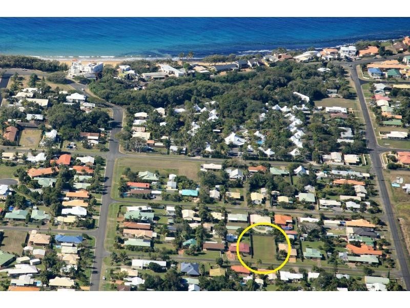 8 Isaac Street, Bargara QLD 4670