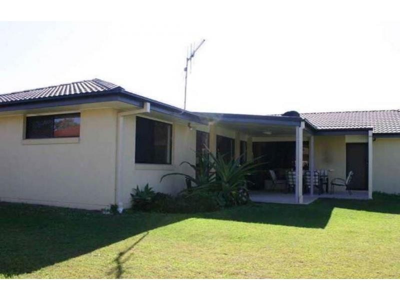 11 Elkington Avenue, Bargara QLD 4670
