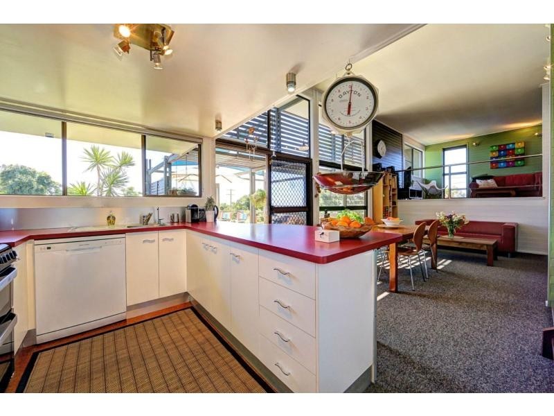 8 Panorama Drive, Qunaba QLD 4670