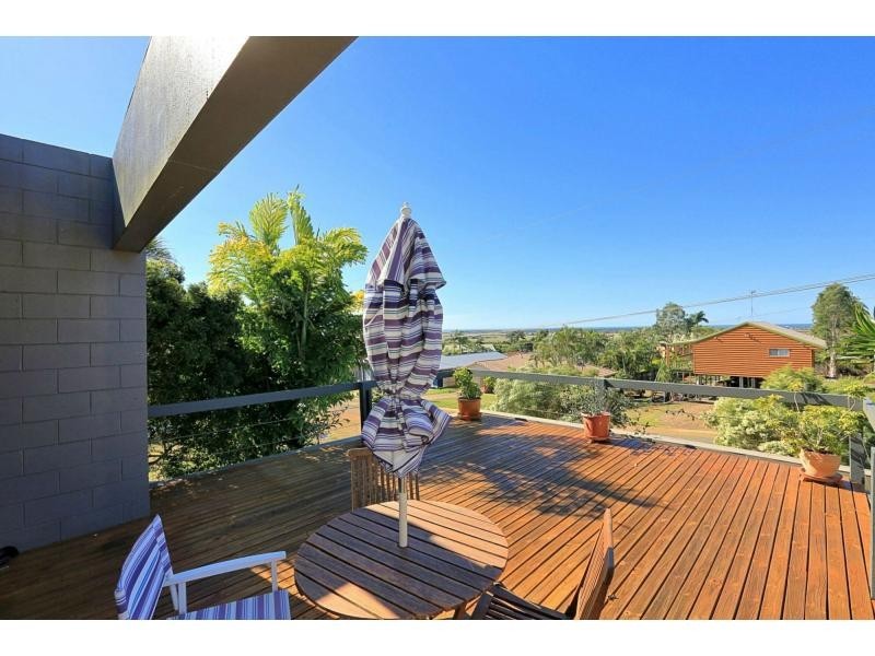 8 Panorama Drive, Qunaba QLD 4670