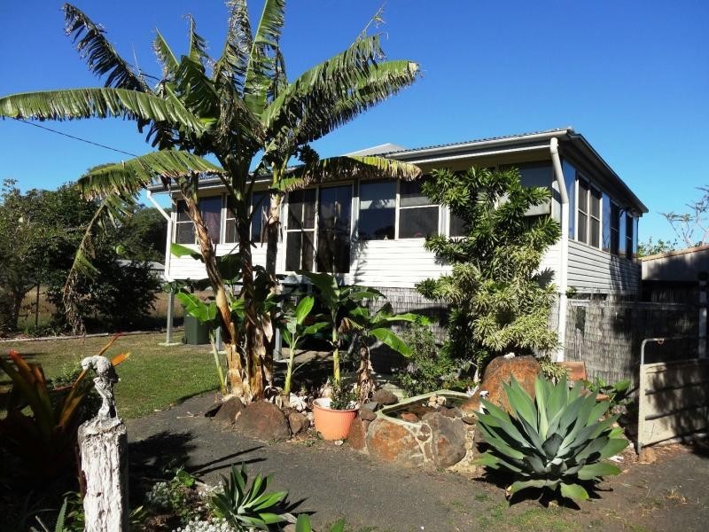 32 Aldridge Street, Burnett Heads QLD 4670