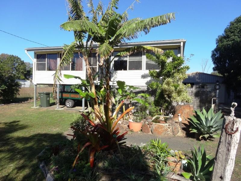 32 Aldridge Street, Burnett Heads QLD 4670