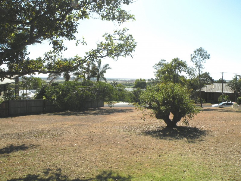 26 Linden Crescent, Qunaba QLD 4670