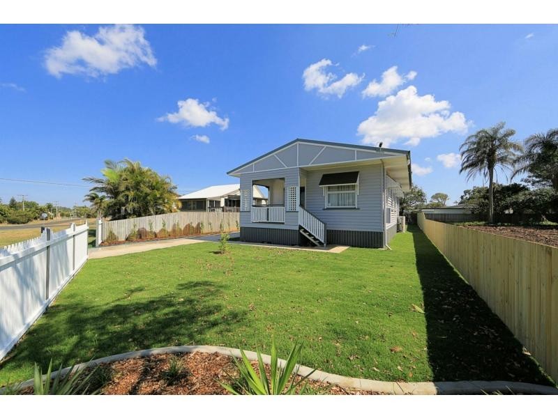 7 Moore Street, Elliott Heads QLD 4670