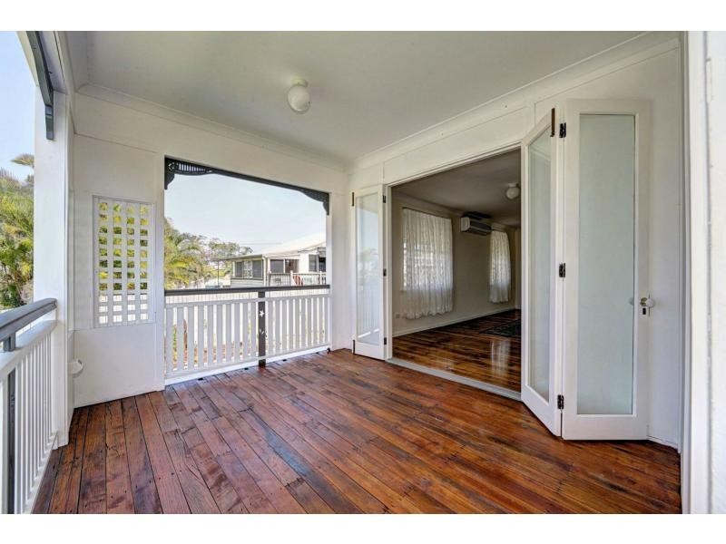 7 Moore Street, Elliott Heads QLD 4670