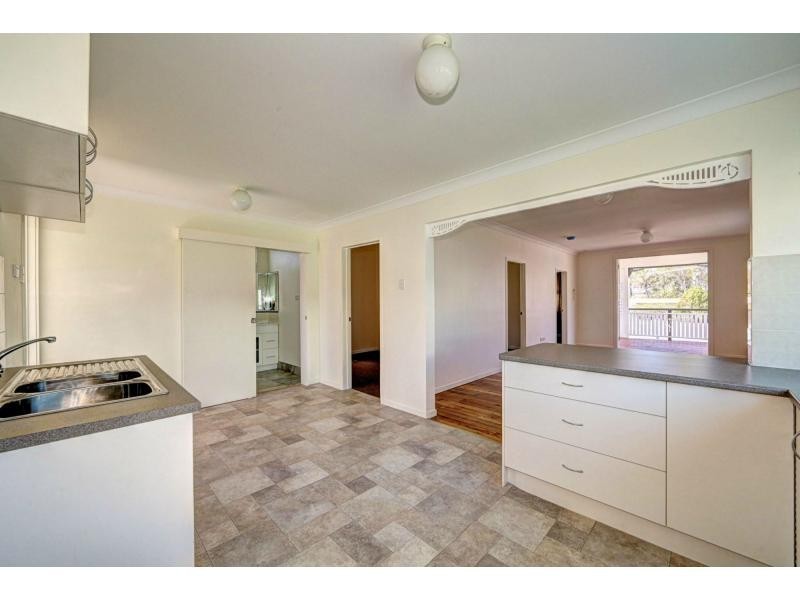 7 Moore Street, Elliott Heads QLD 4670