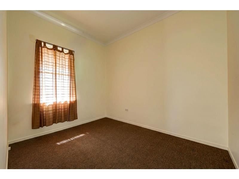 7 Moore Street, Elliott Heads QLD 4670
