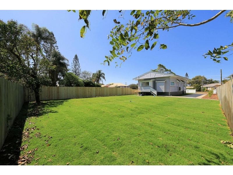 7 Moore Street, Elliott Heads QLD 4670