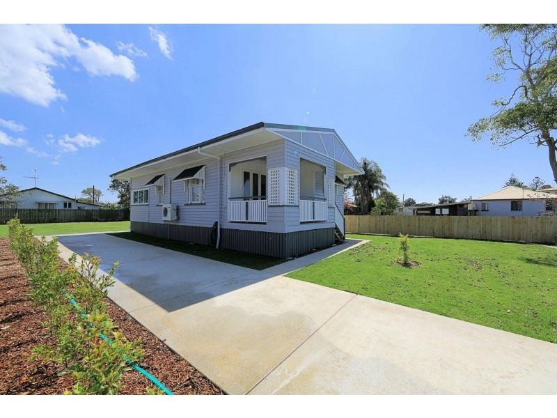 7 Moore Street, Elliott Heads QLD 4670