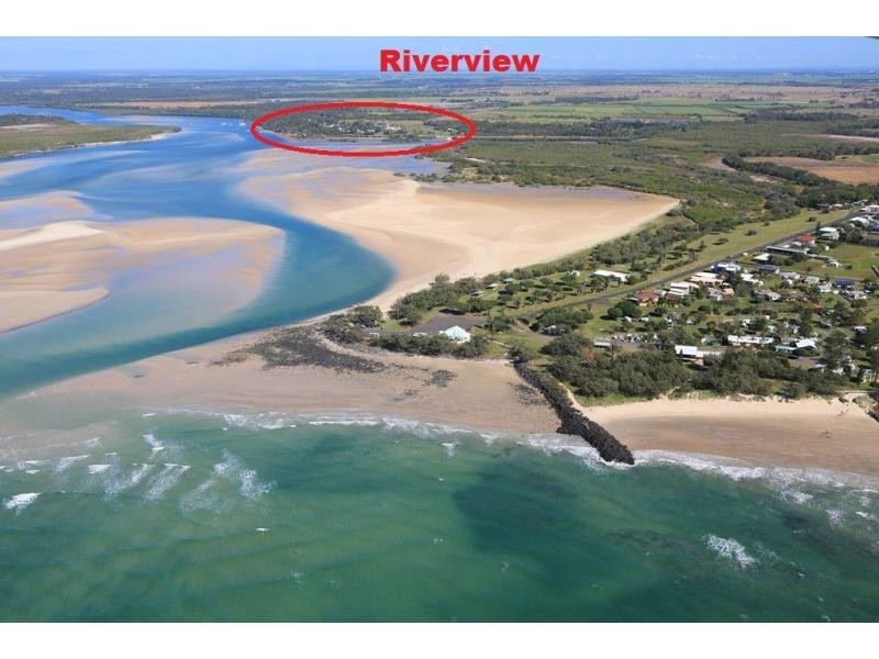9 McIntosh Avenue, Elliott Heads QLD 4670