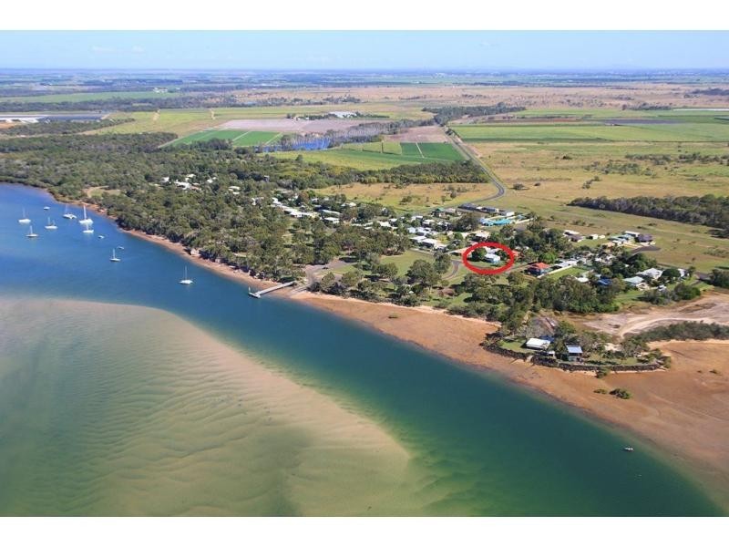 9 McIntosh Avenue, Elliott Heads QLD 4670