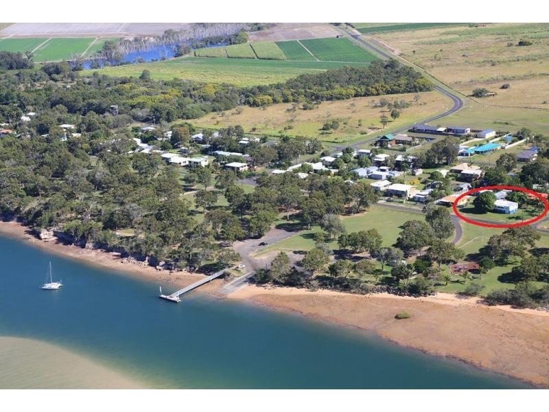9 McIntosh Avenue, Elliott Heads QLD 4670
