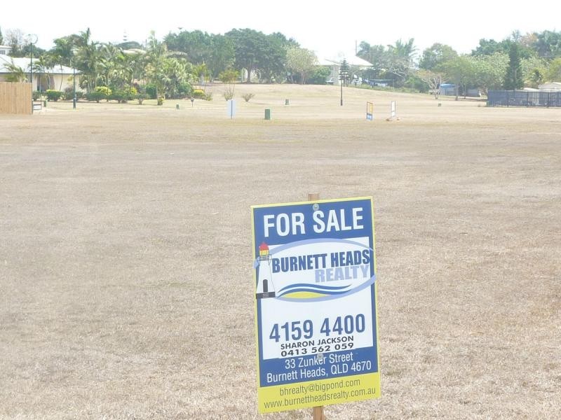 7 Tide Court, Burnett Heads QLD 4670