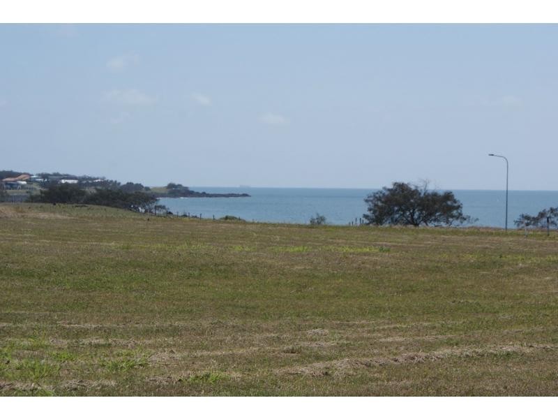 28 Emperor Drive, Elliott Heads QLD 4670