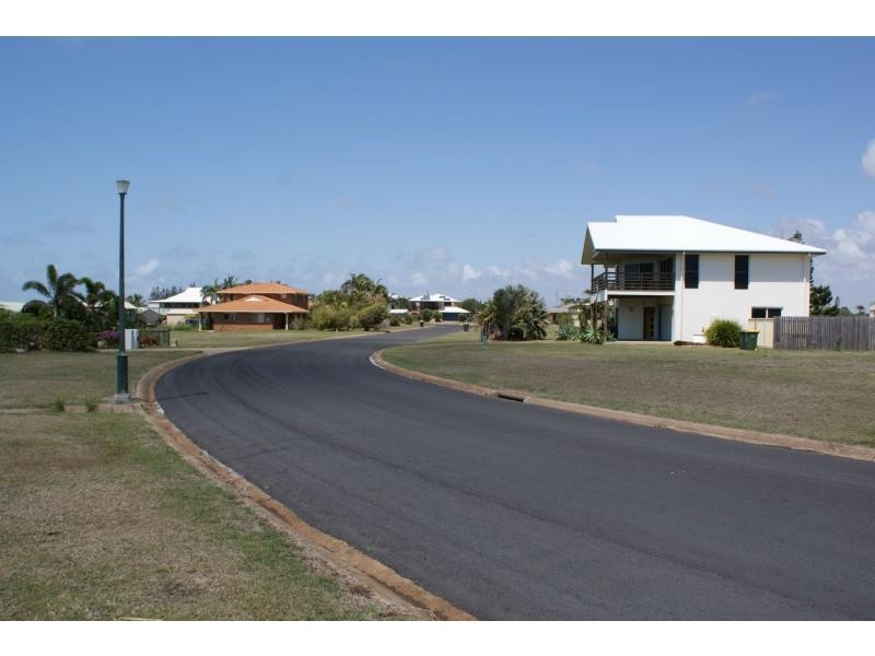 28 Emperor Drive, Elliott Heads QLD 4670