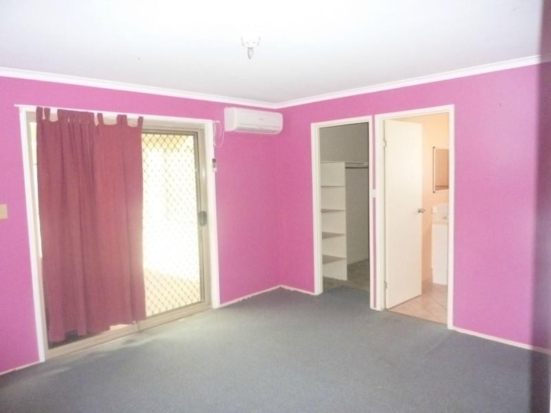 5 Hansen Street, Burnett Heads QLD 4670