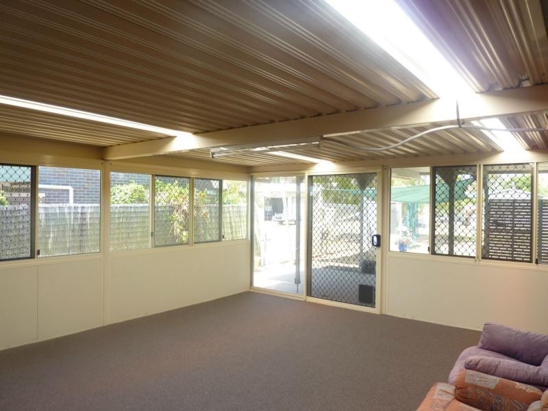 5 Hansen Street, Burnett Heads QLD 4670