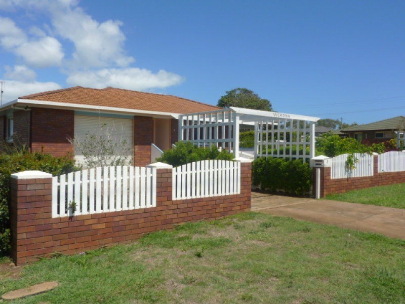 3 Burns Street, Burnett Heads QLD 4670