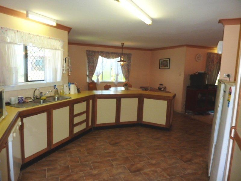 3 Burns Street, Burnett Heads QLD 4670