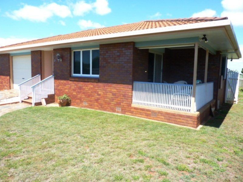 3 Burns Street, Burnett Heads QLD 4670