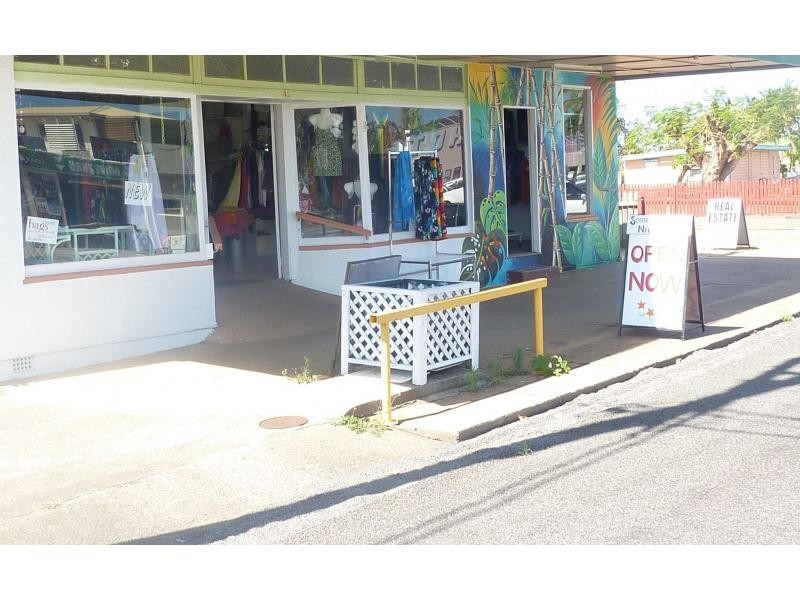 35 Zunker Street, Burnett Heads QLD 4670