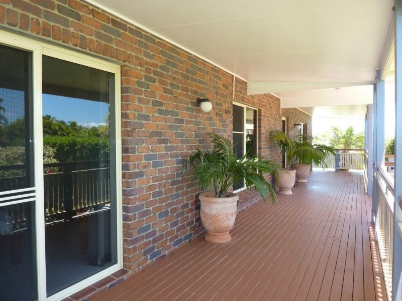 64 Gibsons Road, Burnett Heads QLD 4670