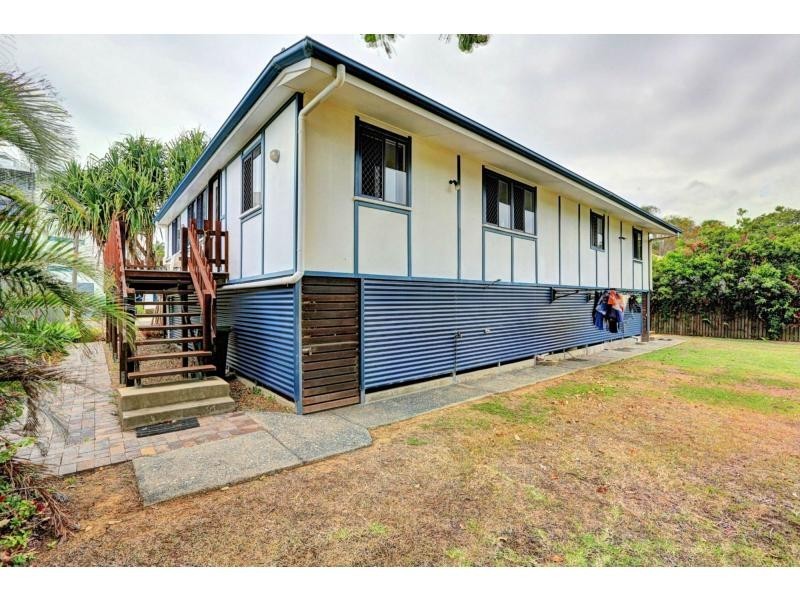 2 Clarke Street, Bargara QLD 4670