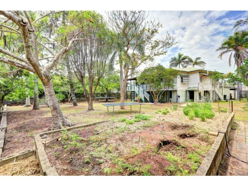 8 Clarke Street, Bargara QLD 4670