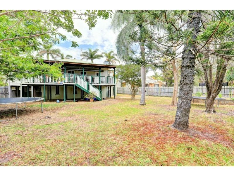8 Clarke Street, Bargara QLD 4670