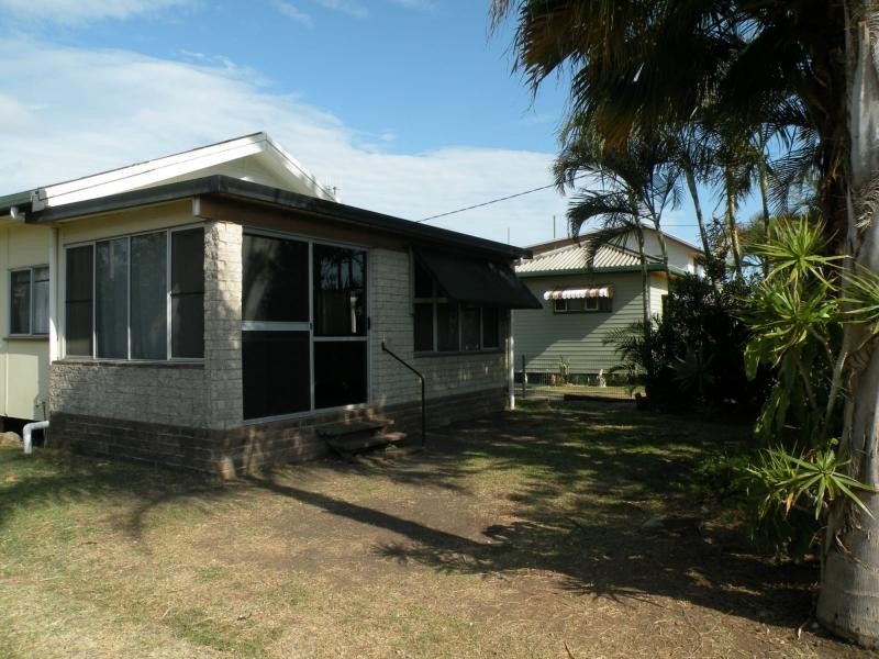 72 Bathurst Street, Elliott Heads QLD 4670