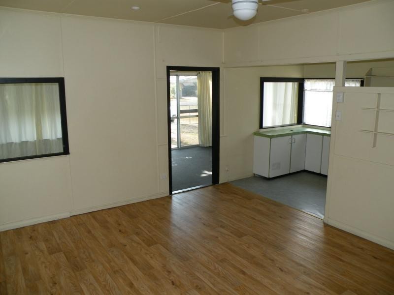 72 Bathurst Street, Elliott Heads QLD 4670
