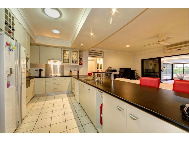 31 Coral Cove Drive, Coral Cove QLD 4670