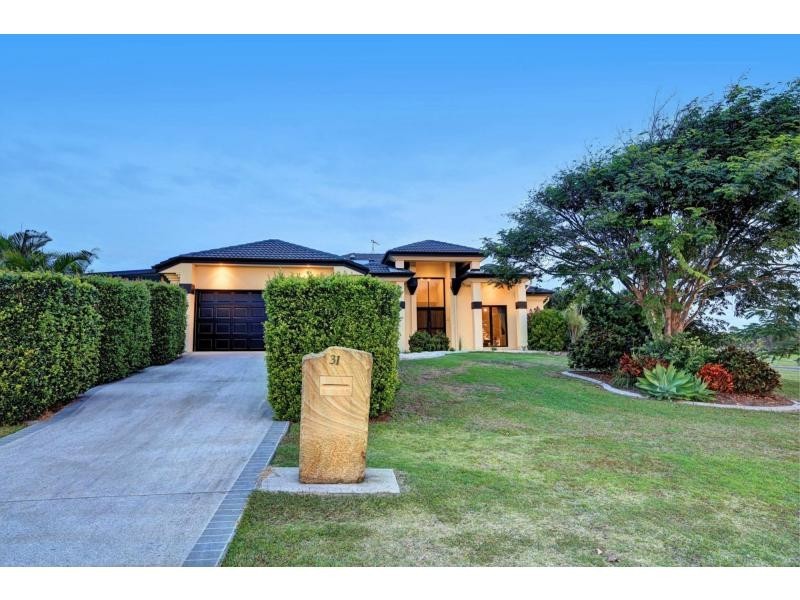 31 Coral Cove Drive, Coral Cove QLD 4670