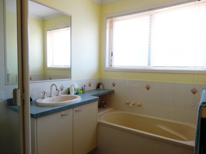 40 Bargara Lakes Drive, Bargara QLD 4670