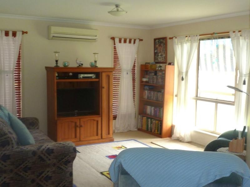 53 Shell Street, Burnett Heads QLD 4670