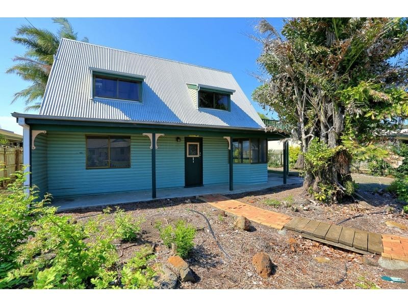 74 Wilfred Street, Bargara QLD 4670