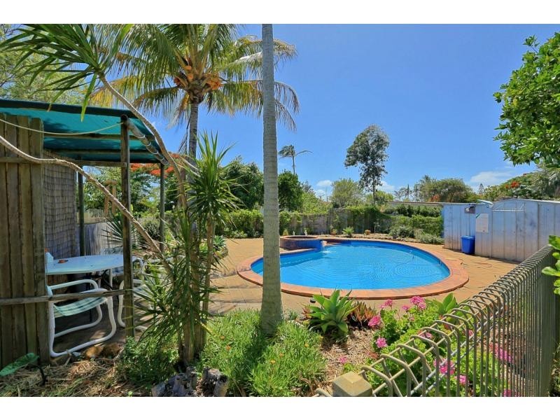 56 Welch Street, Elliott Heads QLD 4670