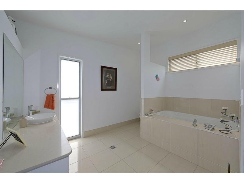 11 Grimwood Street, Bargara QLD 4670
